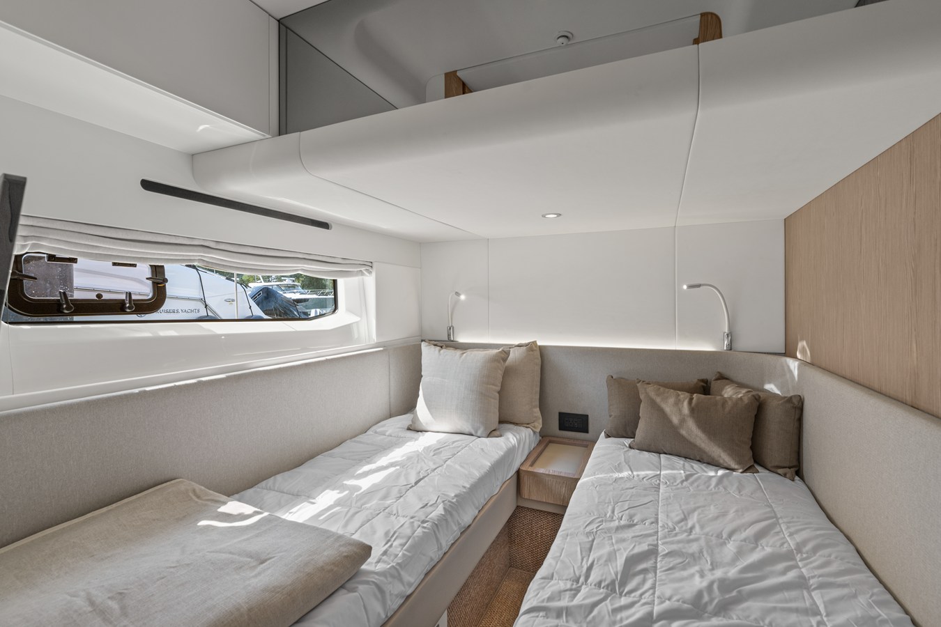 2027 Azimut Fly 53 43