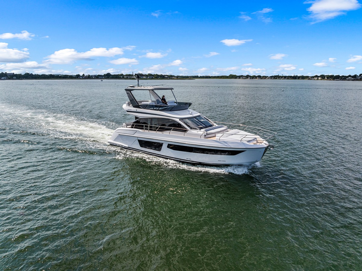 2027 Azimut Fly 53 72