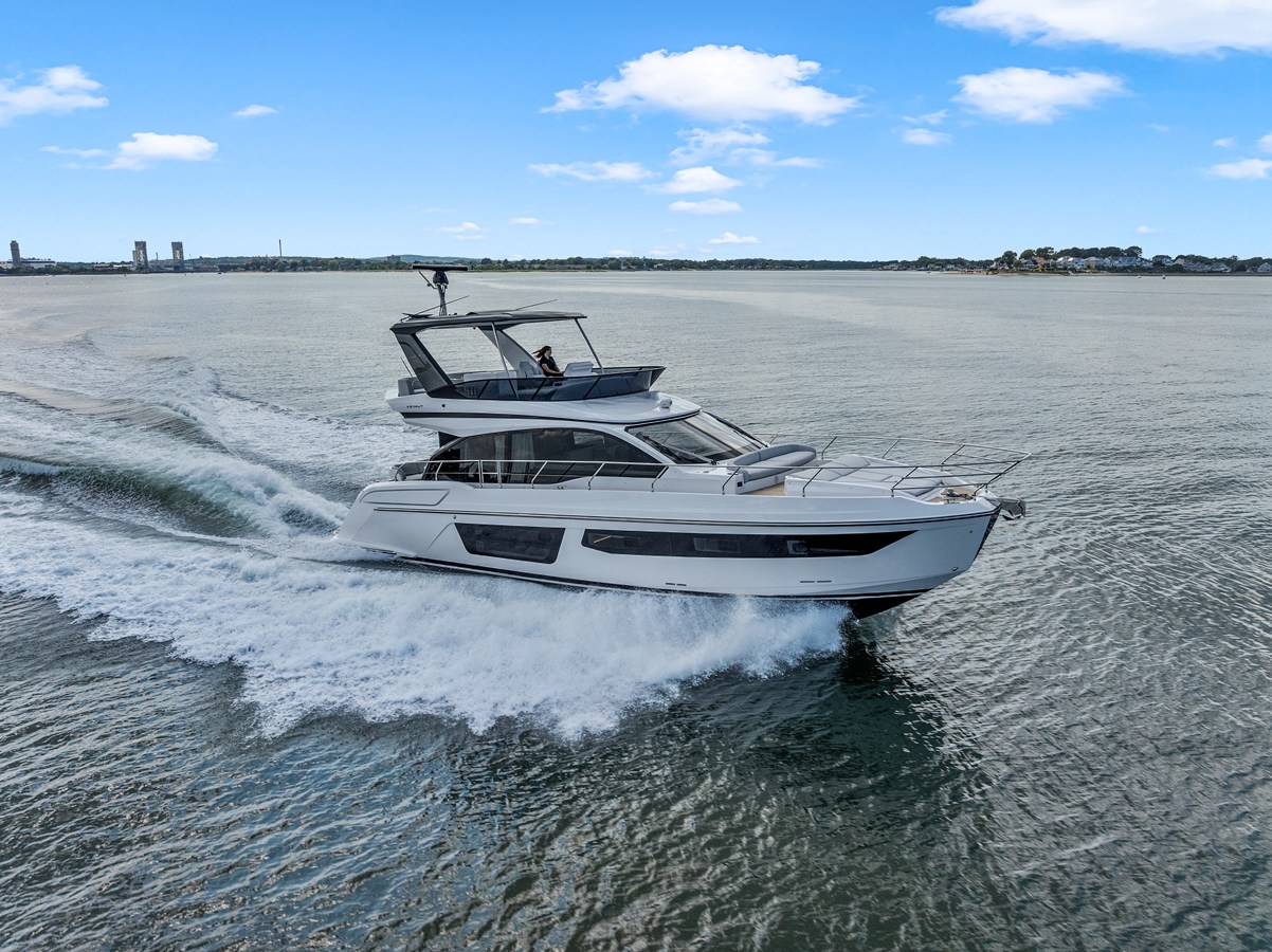 2027 Azimut Fly 53 74