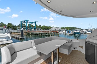 2027 Azimut Fly 53 9