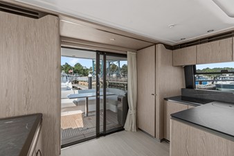 2027 Azimut Fly 53 29