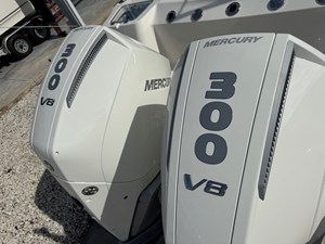 Boston Whaler 280 Outrage 4 2026 Boston Whaler 280 Outrage 5