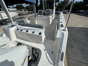 Boston Whaler 280 Outrage 5 2026 Boston Whaler 280 Outrage 6
