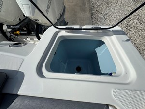 Boston Whaler 280 Outrage 9 2026 Boston Whaler 280 Outrage 10