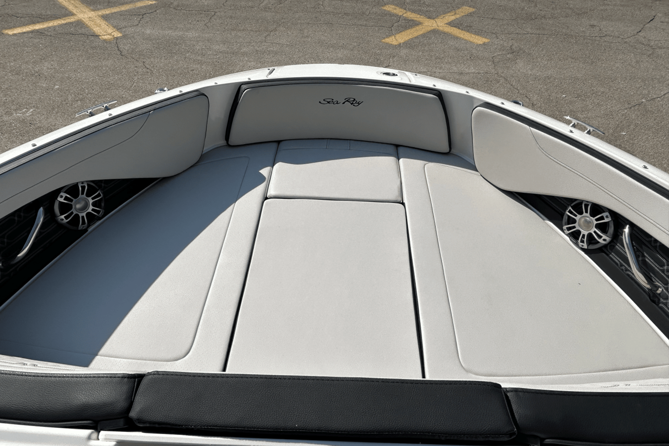 2025 Sea Ray SPX 210 Outboard 15