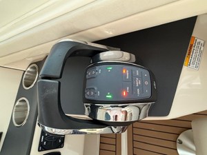 Boston Whaler 320 VANTAGE 9 2017 Boston Whaler 320 VANTAGE 10