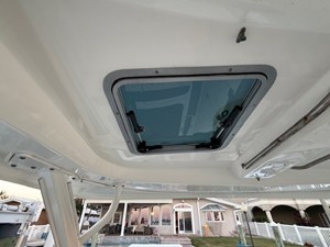 Boston Whaler 320 VANTAGE 13 2017 Boston Whaler 320 VANTAGE 14