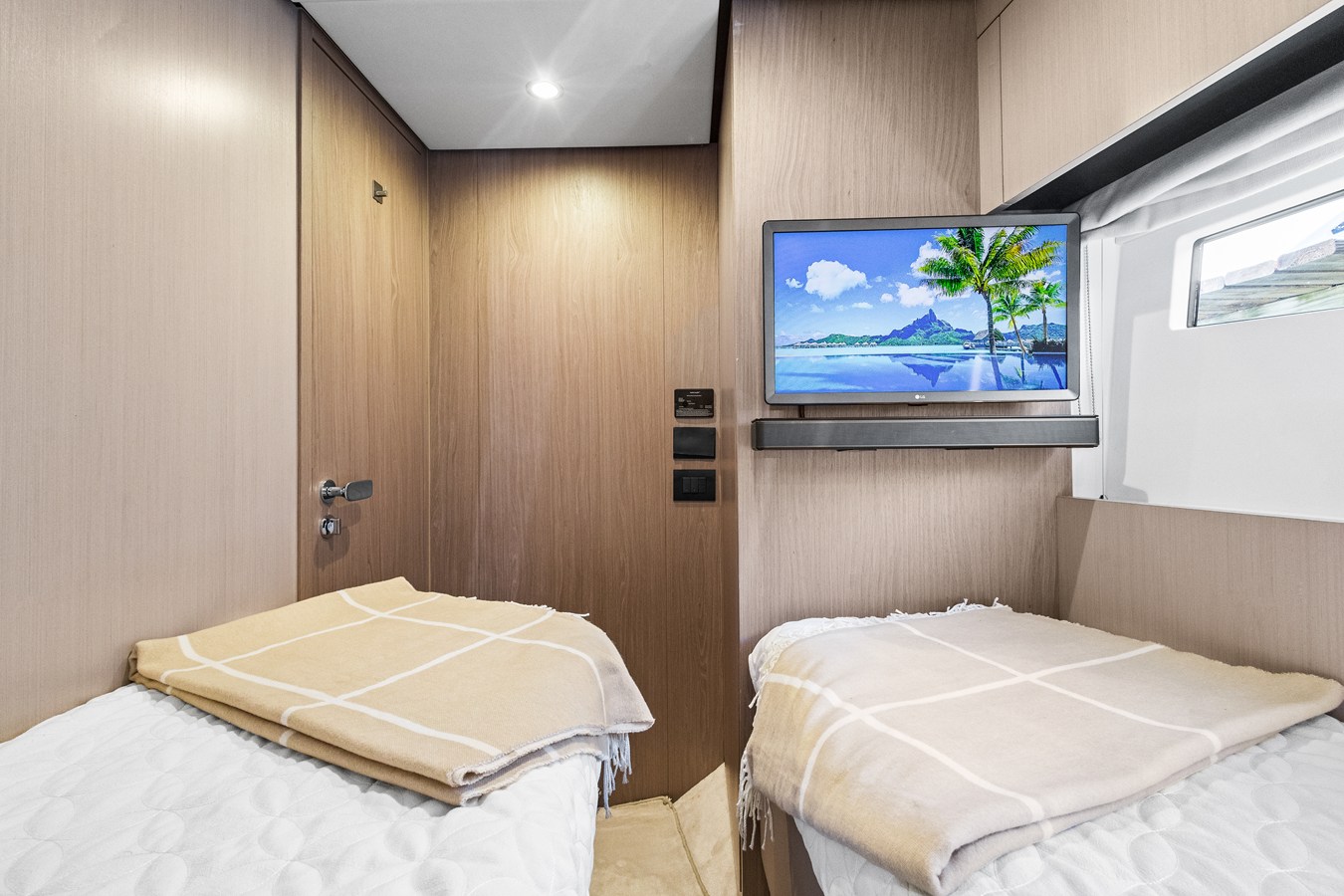 2023 Azimut AZ60 FLY 52
