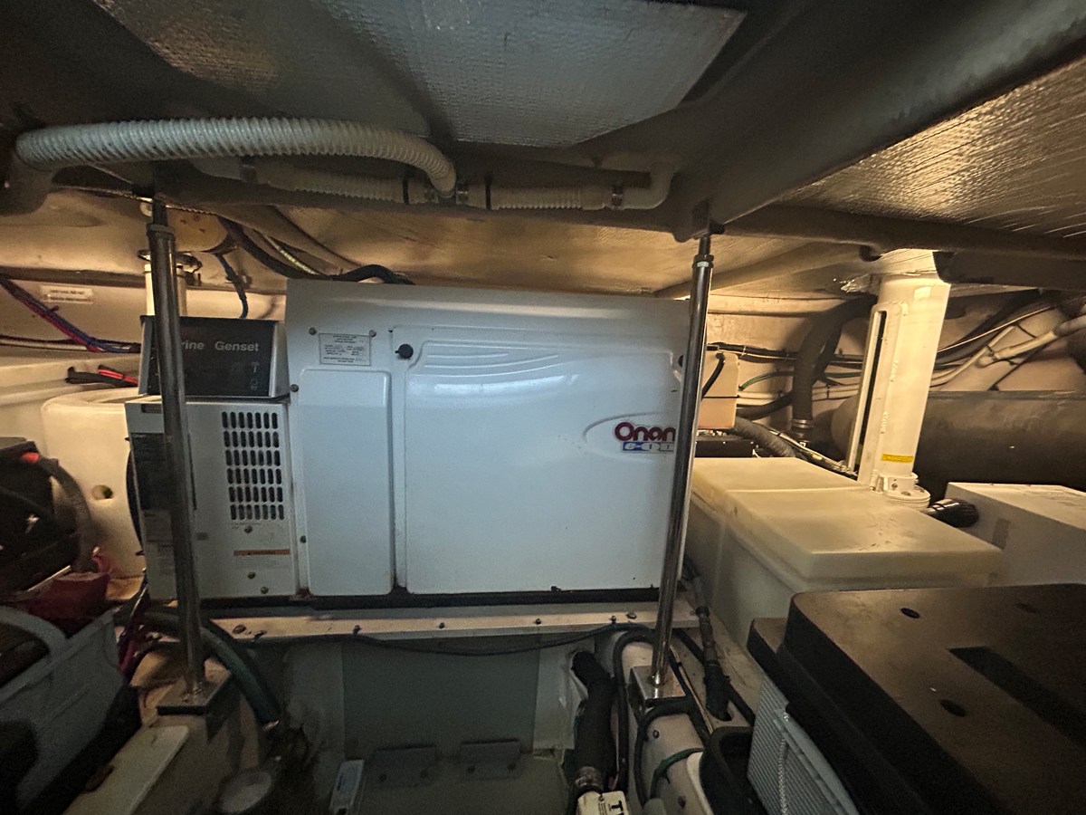 2005 Sea Ray 550 SEDAN BRIDGE 44