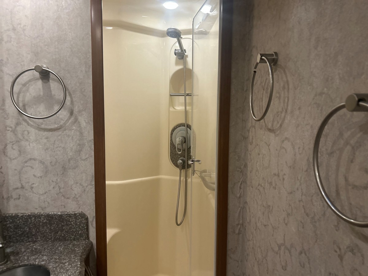 2005 Sea Ray 550 SEDAN BRIDGE 54