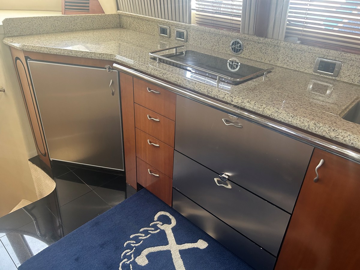 2005 Sea Ray 550 SEDAN BRIDGE 64