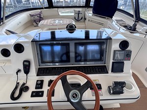 2005 Sea Ray 550 SEDAN BRIDGE 9