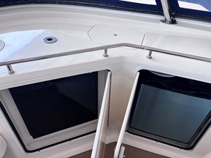 2005 Sea Ray 550 SEDAN BRIDGE 12