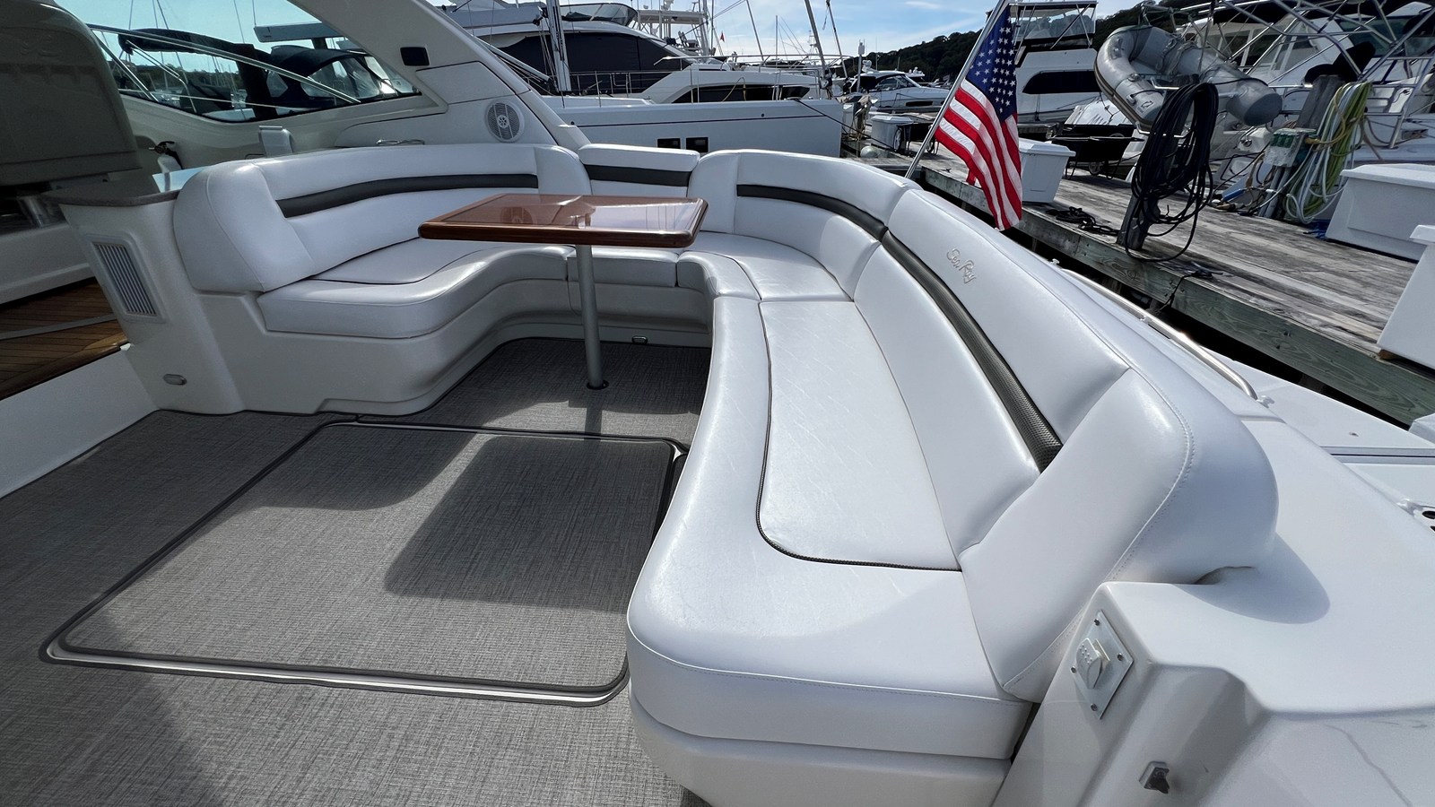 2006 Sea Ray 48 Sundancer 21