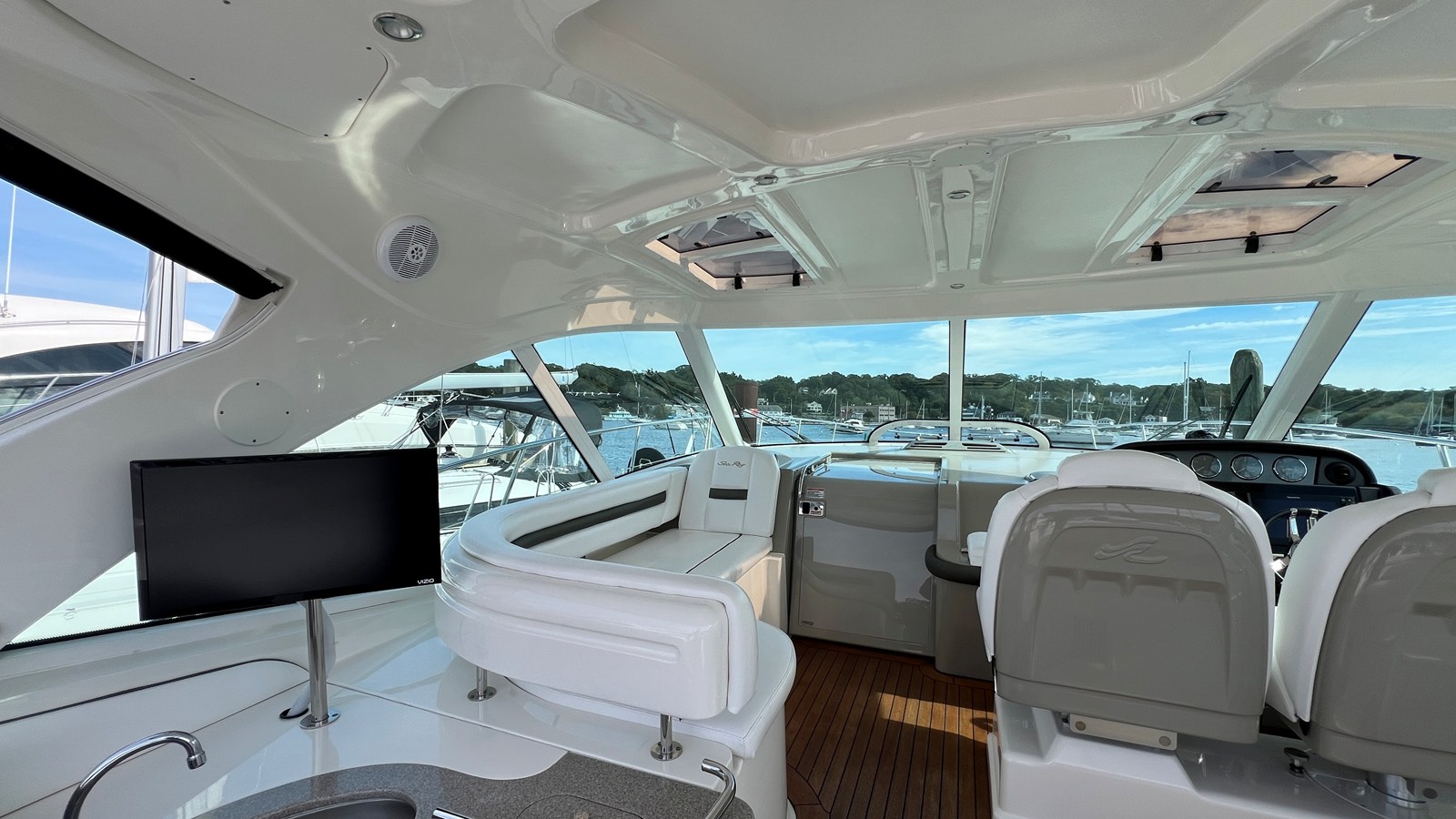 2006 Sea Ray 48 Sundancer 23