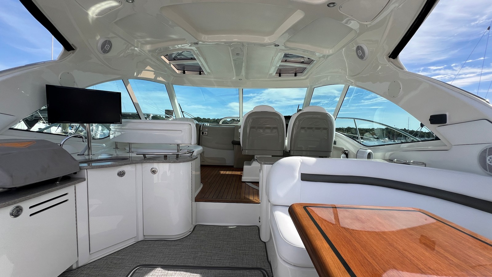 2006 Sea Ray 48 Sundancer 25