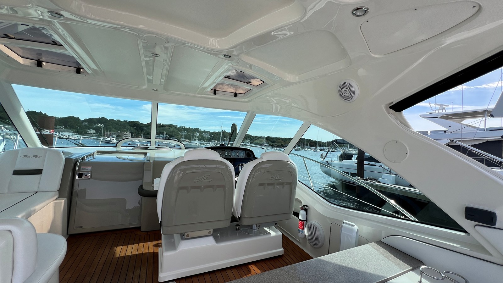 2006 Sea Ray 48 Sundancer 29
