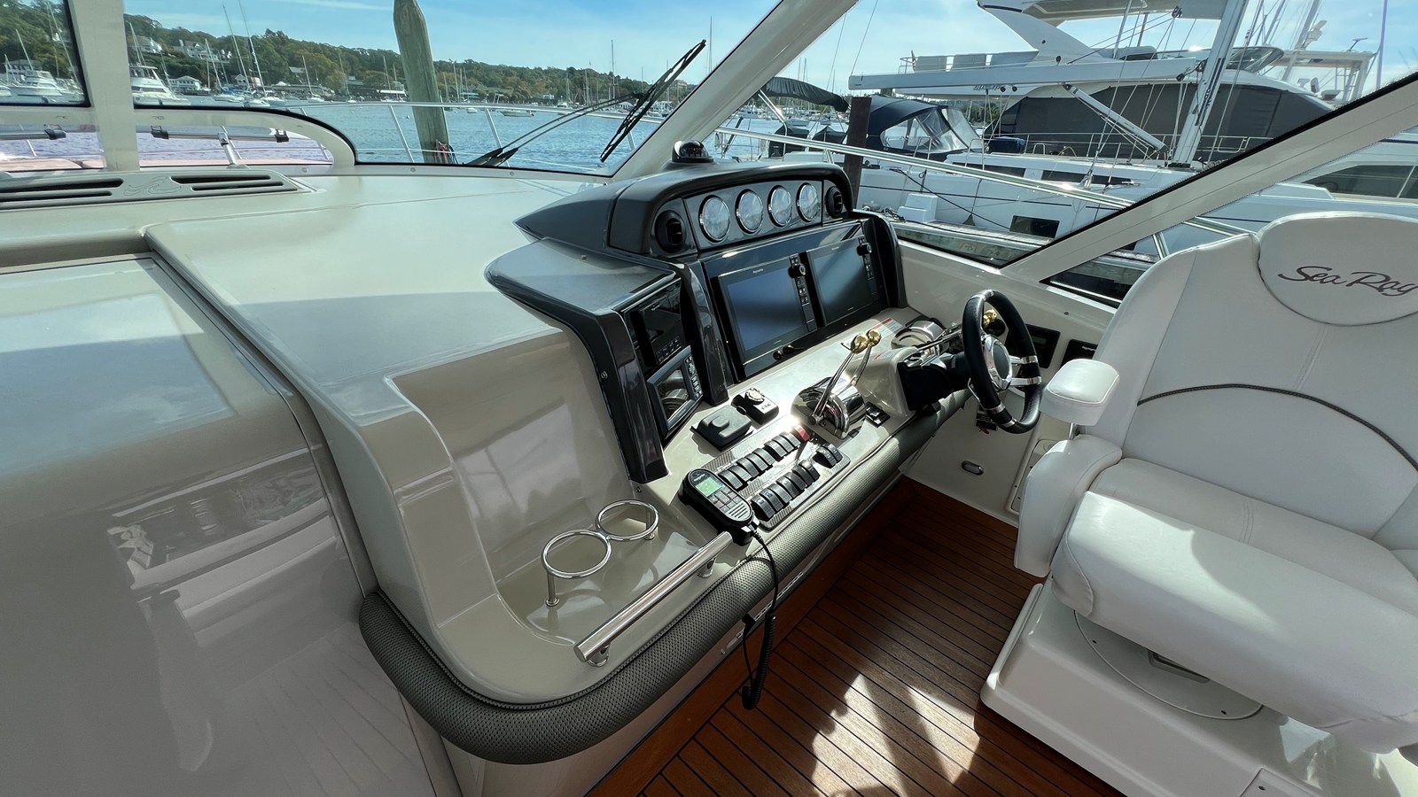 2006 Sea Ray 48 Sundancer 36