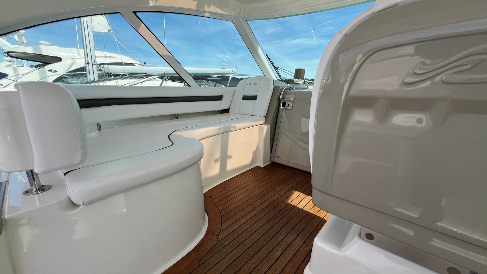 2006 Sea Ray 48 Sundancer 37