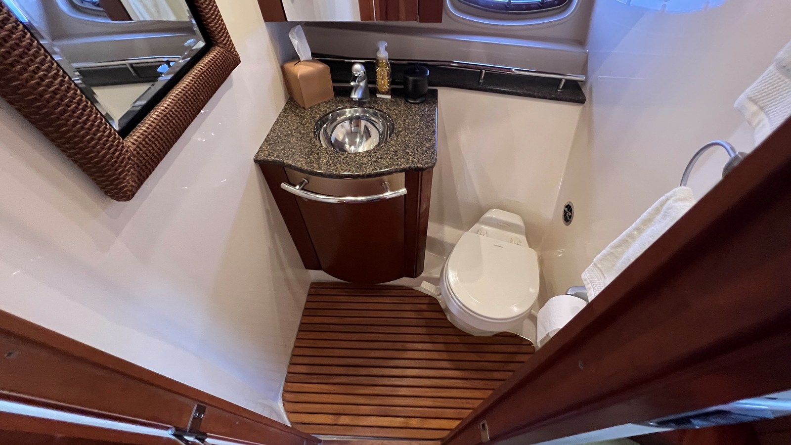 2006 Sea Ray 48 Sundancer 66
