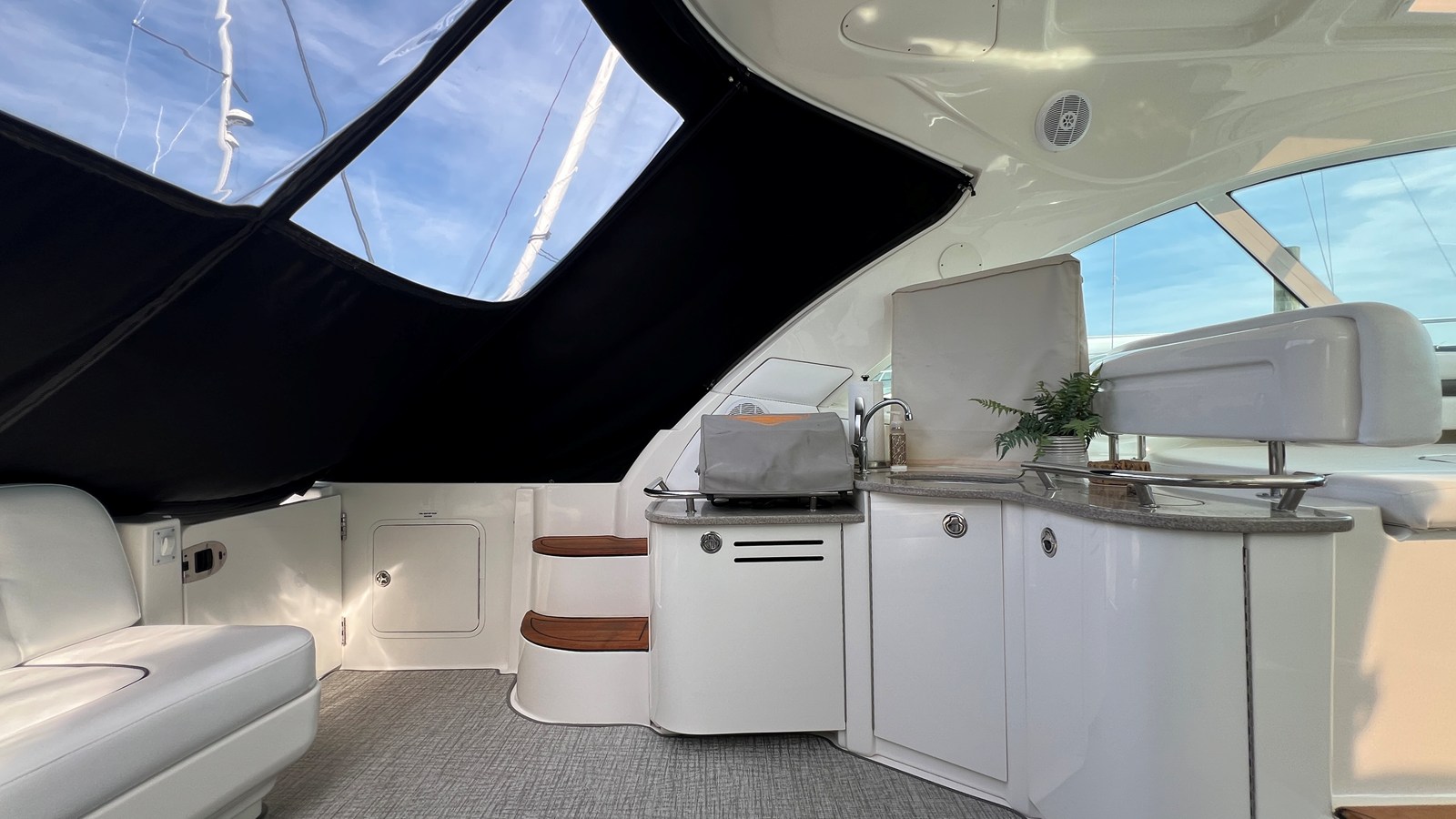 2006 Sea Ray 48 Sundancer 93