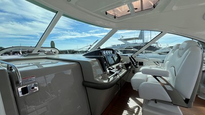 2006 Sea Ray 48 Sundancer 32