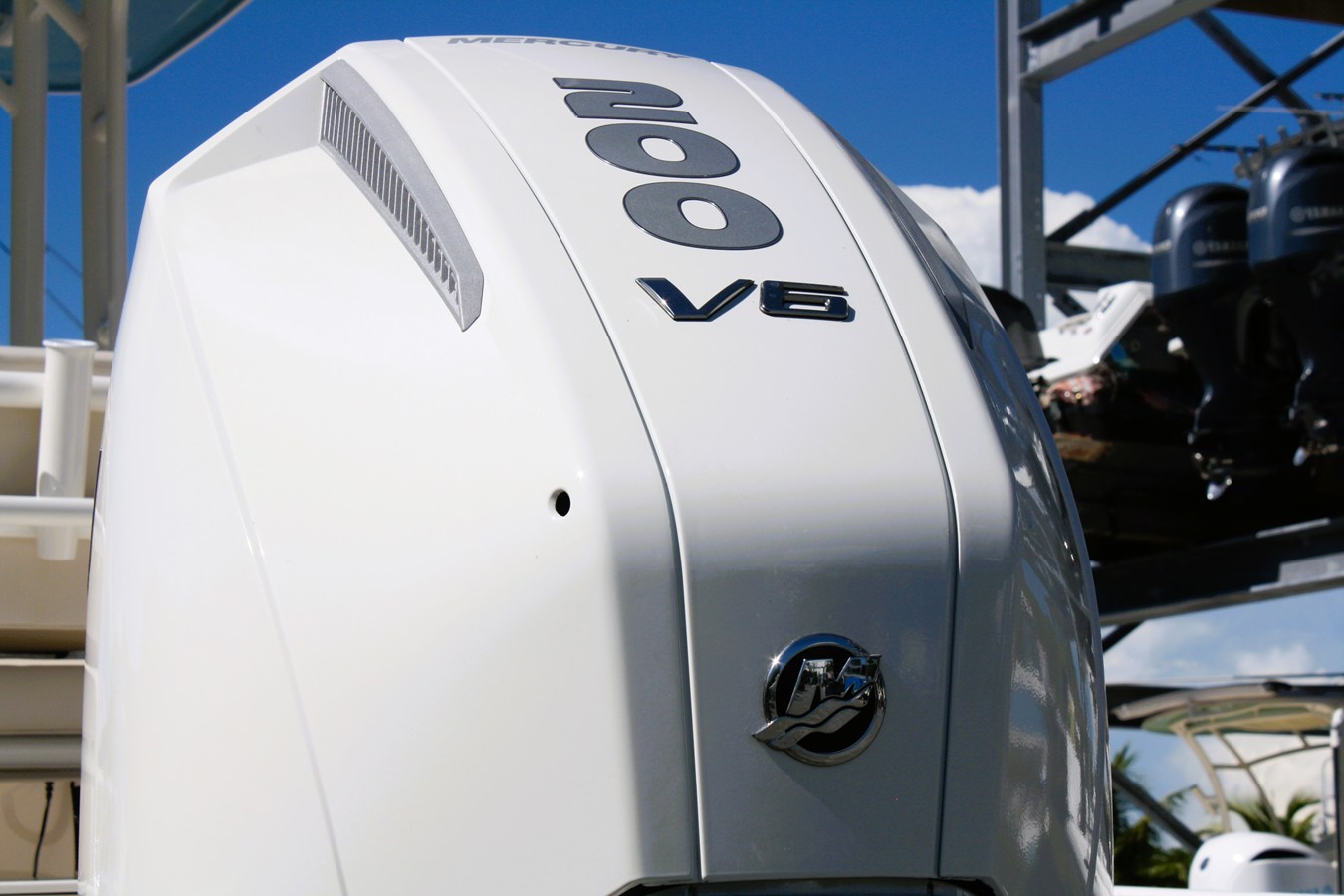 2026 Boston Whaler 210 Montauk 10