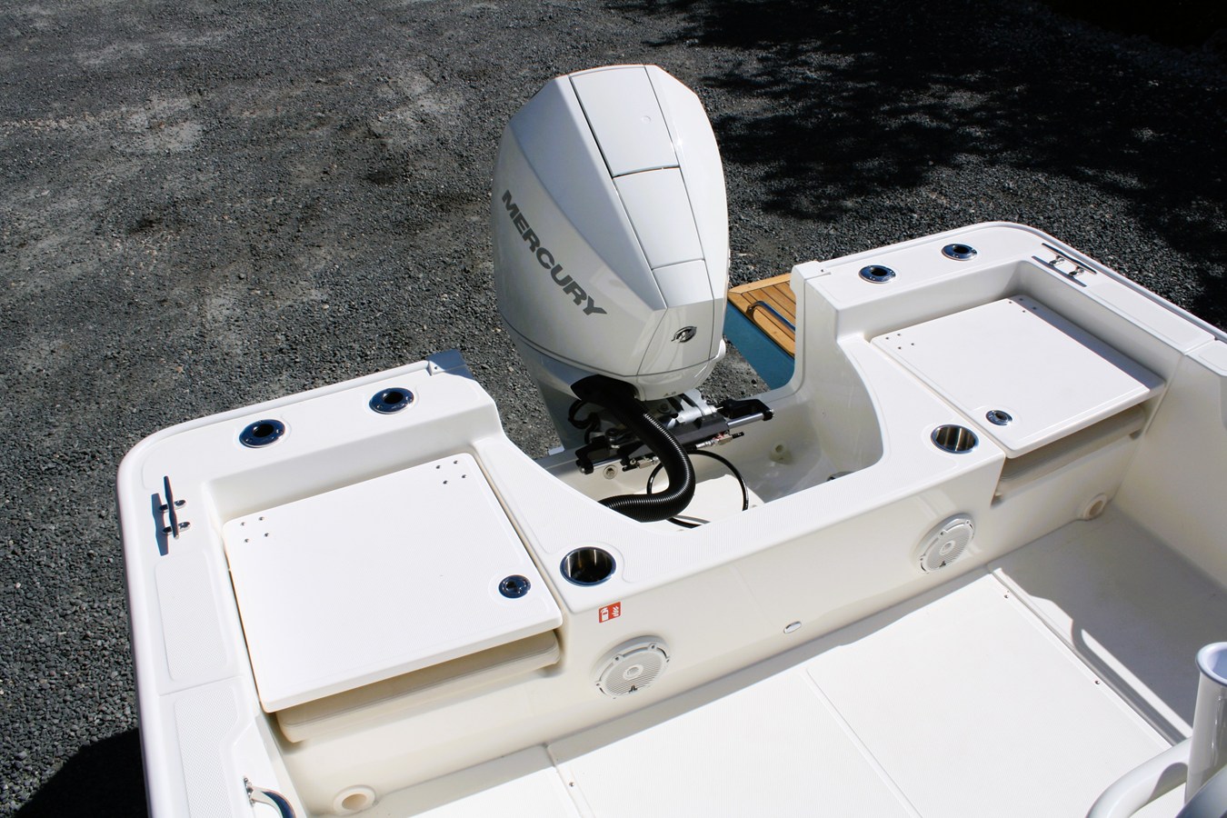 2026 Boston Whaler 210 Montauk 12