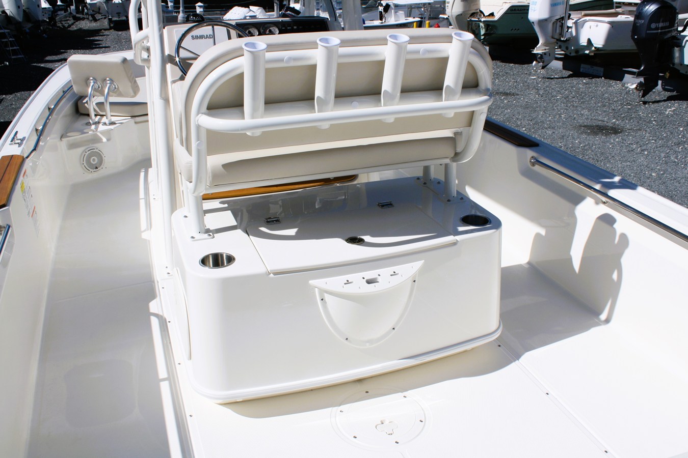 2026 Boston Whaler 210 Montauk 14