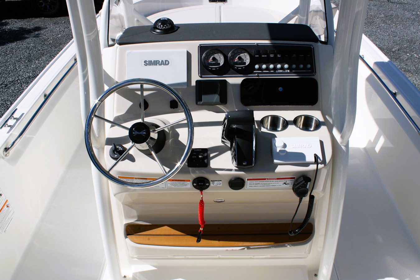 2026 Boston Whaler 210 Montauk 18