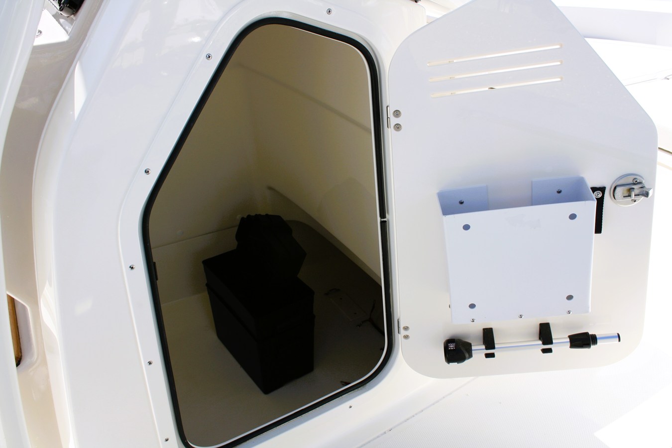 2026 Boston Whaler 210 Montauk 27