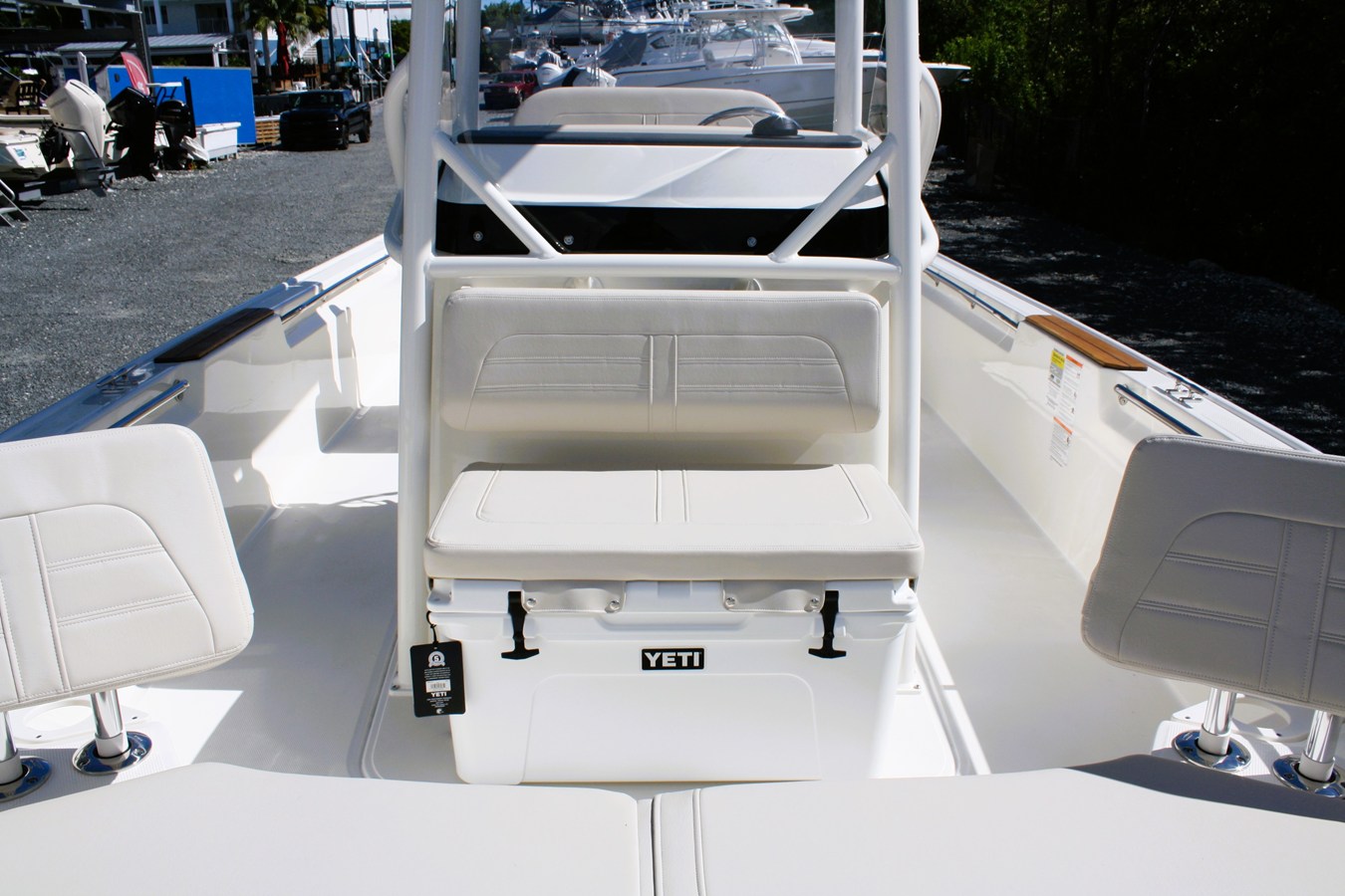 2026 Boston Whaler 210 Montauk 29