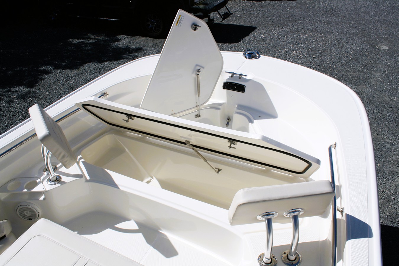 2026 Boston Whaler 210 Montauk 31