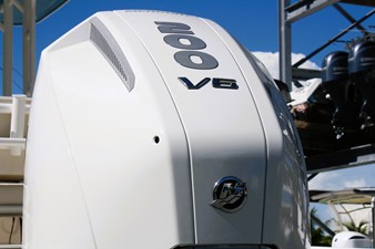 2026 Boston Whaler 210 Montauk 10