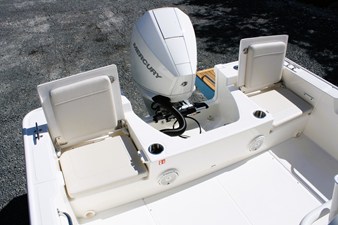 2026 Boston Whaler 210 Montauk 13