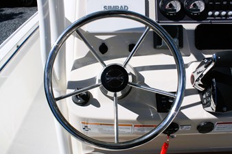 2026 Boston Whaler 210 Montauk 25