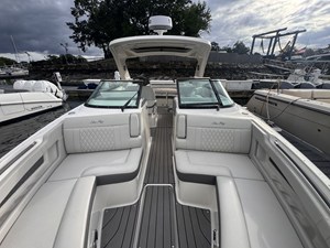 Sea Ray SLX 310 24 2022 Sea Ray SLX 310 25