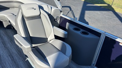 2027 Bennington 22SSR 22