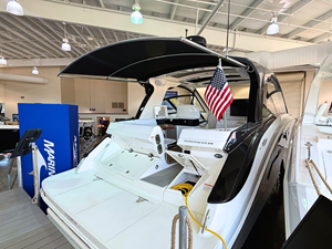 Sea Ray Sundancer 370 2 2027 Sea Ray Sundancer 370 3