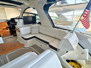 Sea Ray Sundancer 370 8 2027 Sea Ray Sundancer 370 9