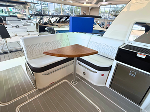 Sea Ray Sundancer 370 9 2027 Sea Ray Sundancer 370 10
