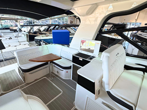 Sea Ray Sundancer 370 12 2027 Sea Ray Sundancer 370 13