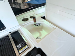 Sea Ray Sundancer 370 15 2027 Sea Ray Sundancer 370 16
