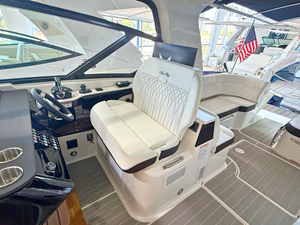 Sea Ray Sundancer 370 22 2027 Sea Ray Sundancer 370 23
