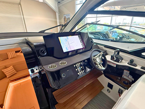 Sea Ray Sundancer 370 23 2027 Sea Ray Sundancer 370 24