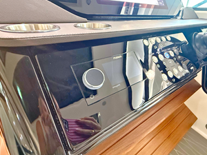 Sea Ray Sundancer 370 25 2027 Sea Ray Sundancer 370 26