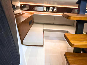 Sea Ray Sundancer 370 37 2027 Sea Ray Sundancer 370 38