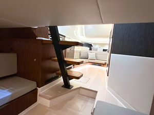 Sea Ray Sundancer 370 39 2027 Sea Ray Sundancer 370 40