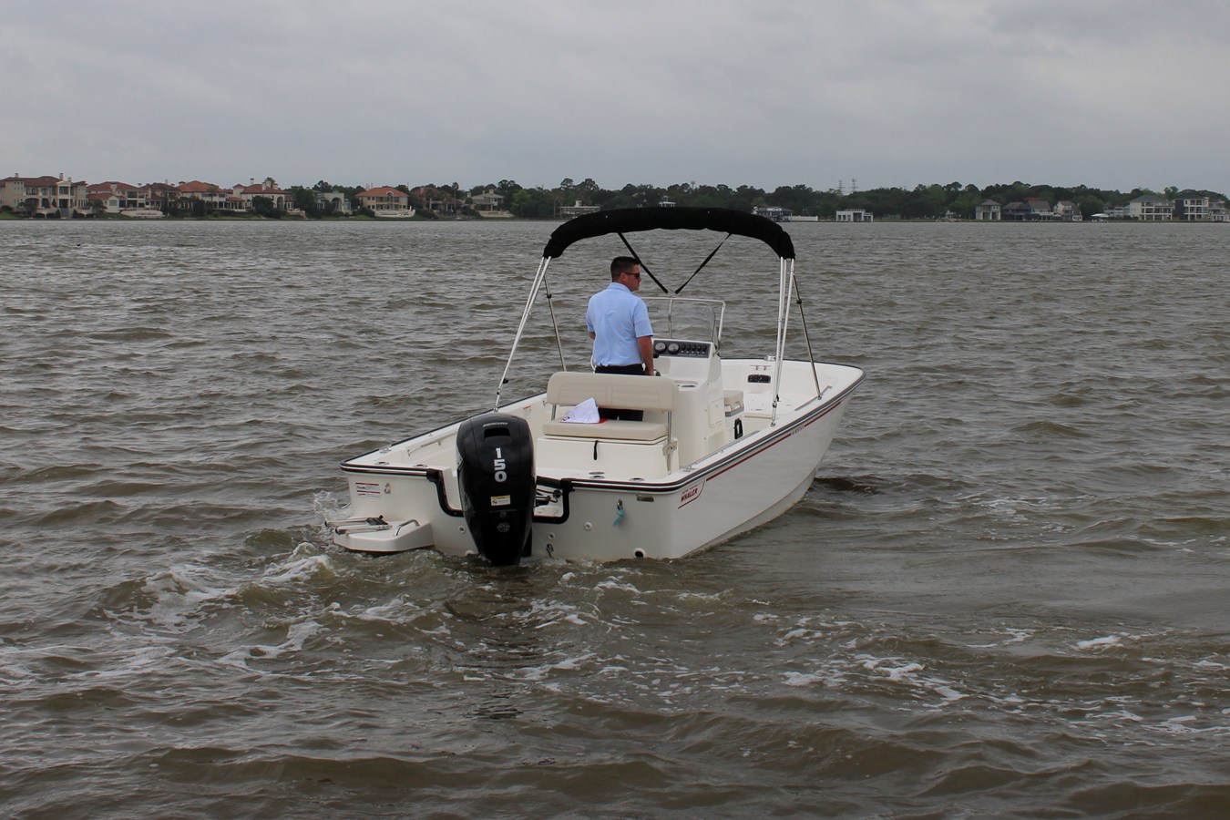 2026 Boston Whaler 190 Montauk 5