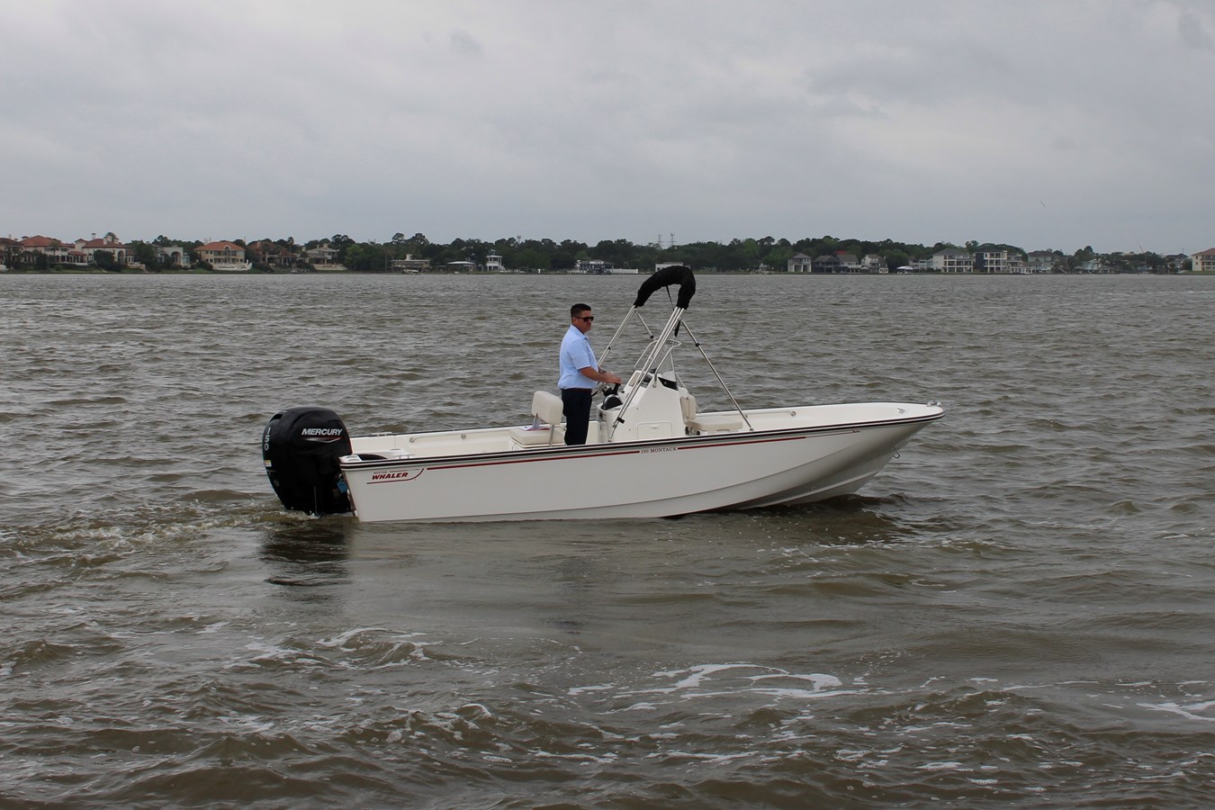2026 Boston Whaler 190 Montauk 7